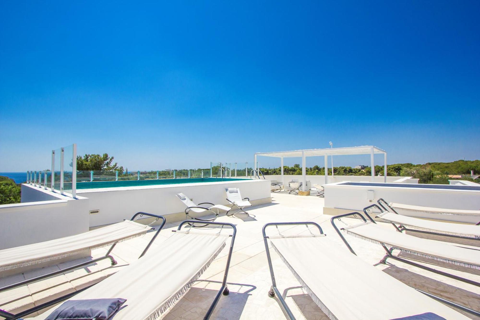 Aparthotel Residence Ludovica - Piscina Panoramica Vista Mare Santa Maria al Bagno Exterior photo